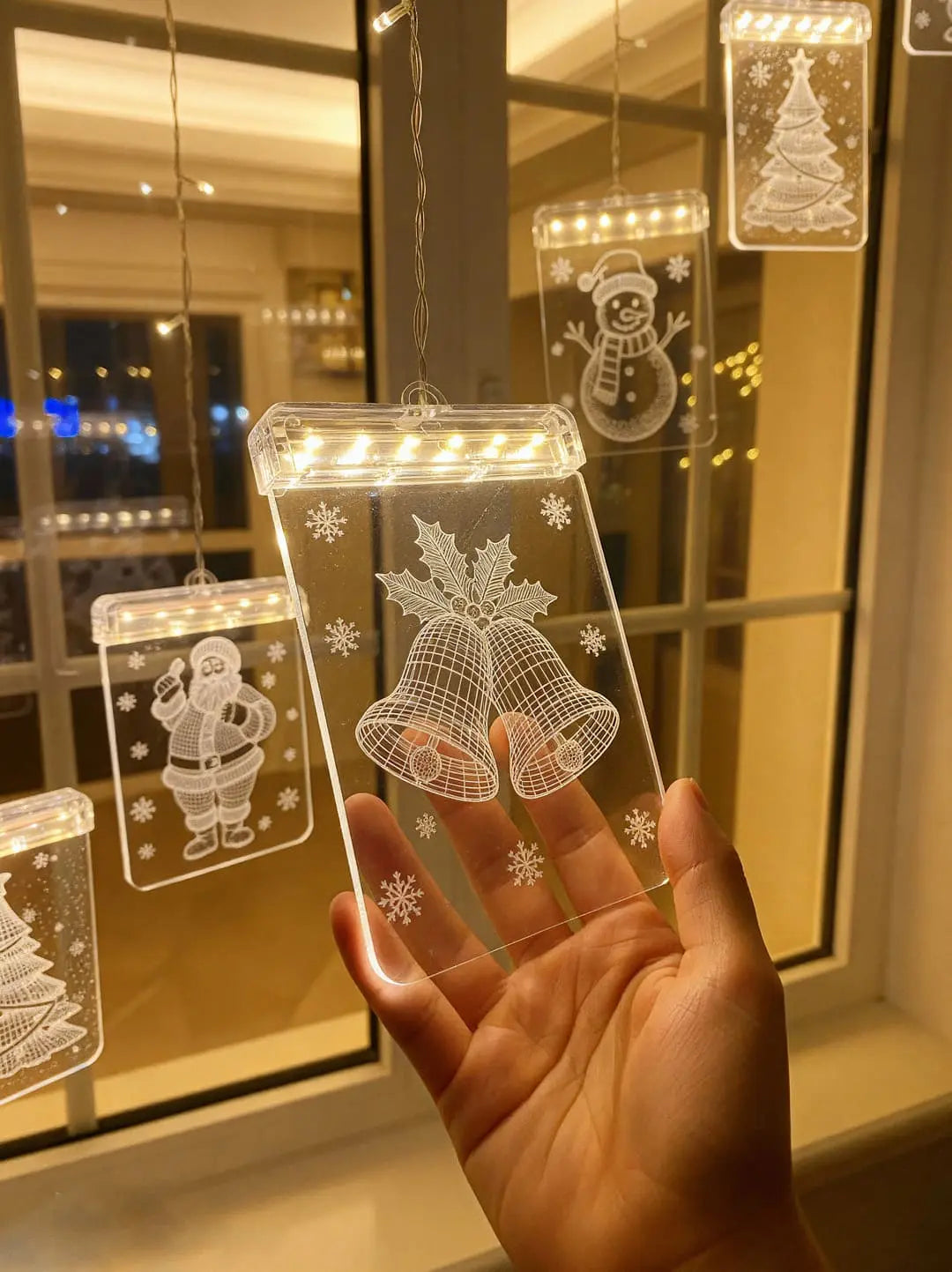 Cortina Navideña 3D con Placas de Lujo