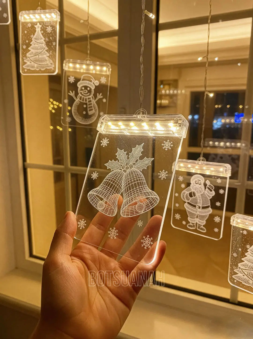 Cortina Navideña 3D con Placas de Lujo